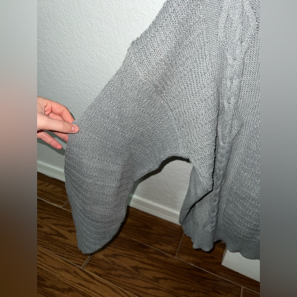 Sweater - Picture 4 of 8